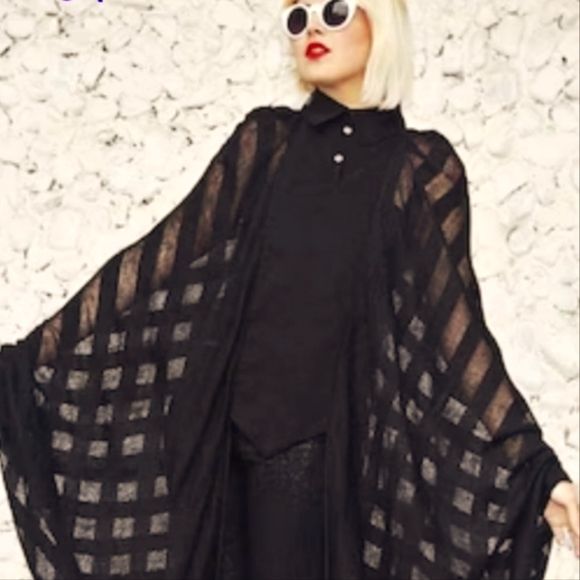 Bat🦇Shawl - Picture 1 of 6